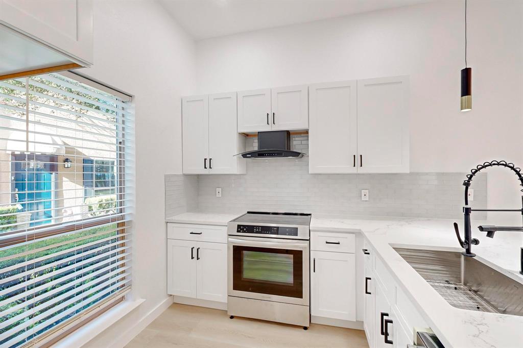 Holland Ave Condo 4015-4025 - Residential