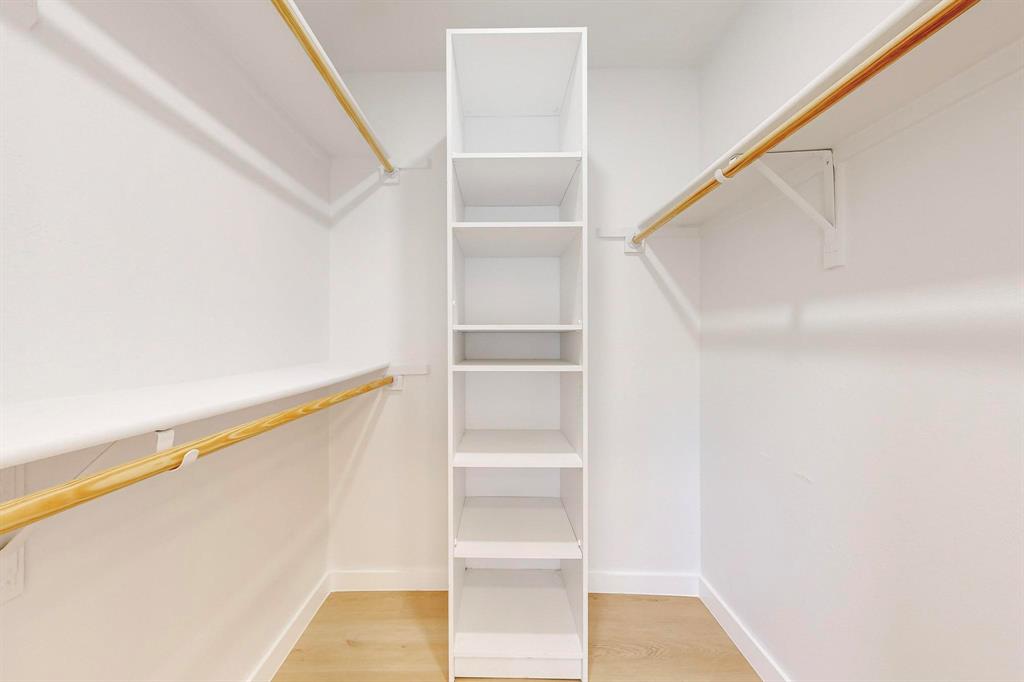 Holland Ave Condo 4015-4025 - Residential