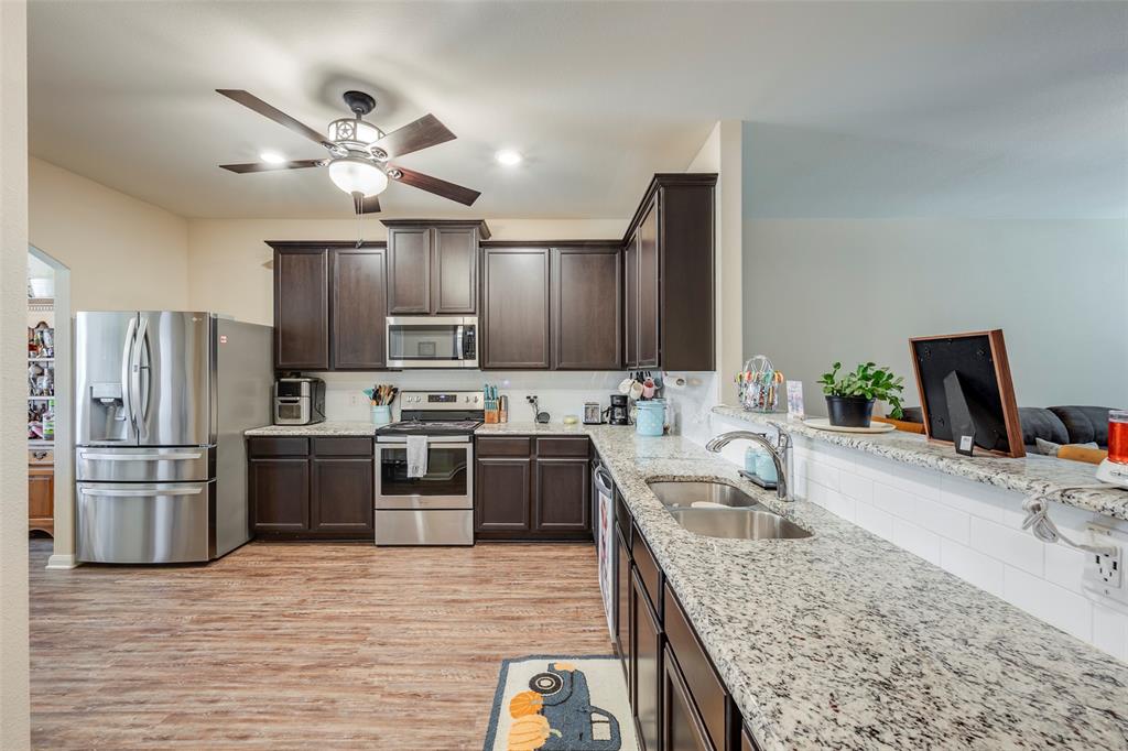 Crowley, Texas 76036, United States, 3 Bedrooms Bedrooms, ,2 BathroomsBathrooms,Residential,Active,247393