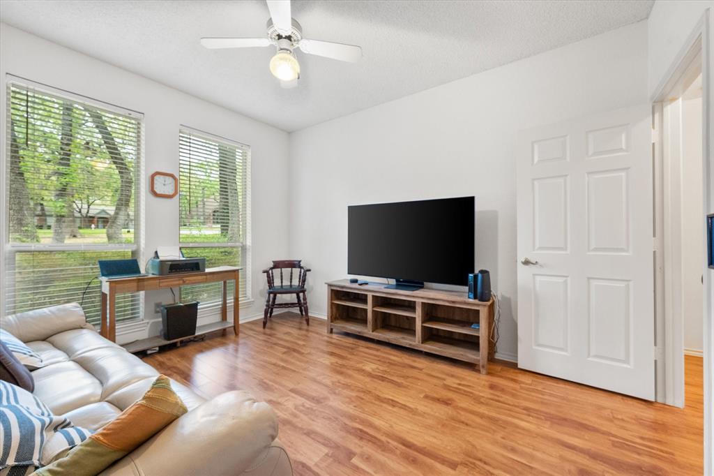 Mc Kamy Oaks Add - Residential