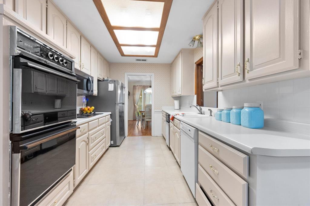 Mc Kamy Oaks Add - Residential