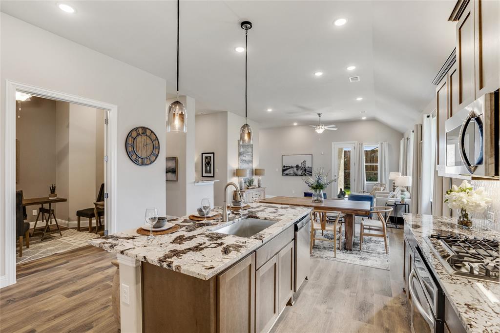 1112 Sunbeam Cove
