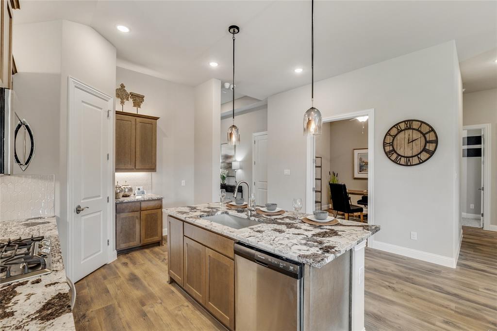 1112 Sunbeam Cove