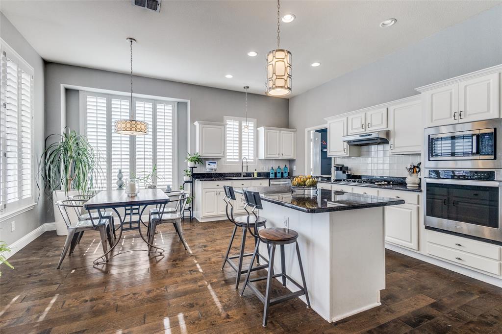 1417 Mayflower Lane