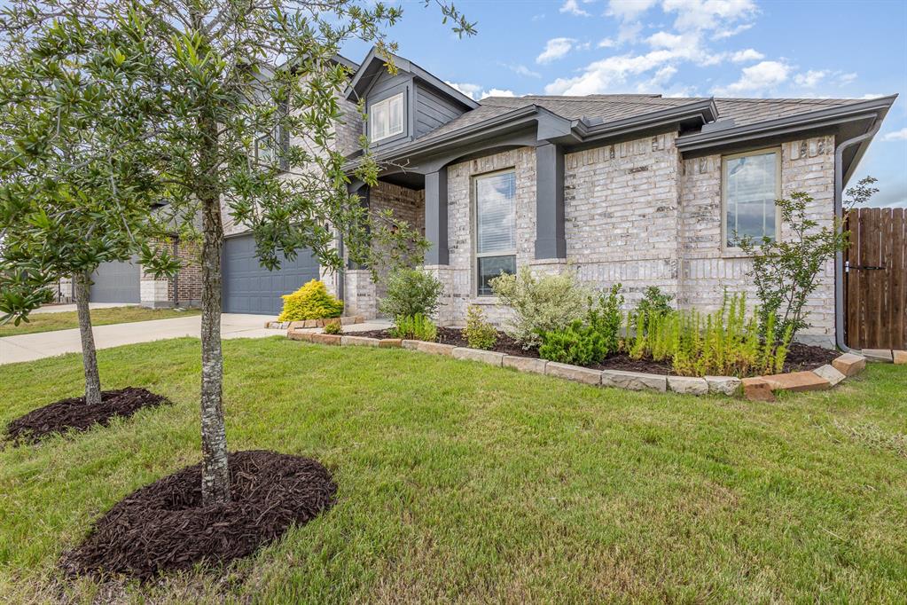 3902 Holly Springs Lane
