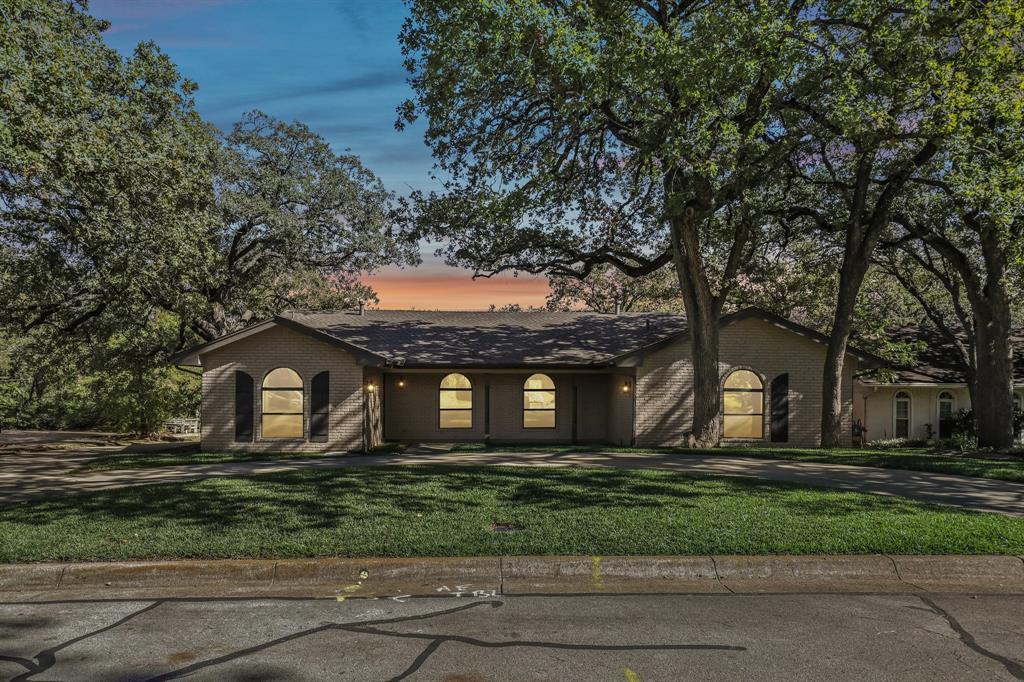 Arlington, Texas 76012, United States, 4 Bedrooms Bedrooms, ,3 BathroomsBathrooms,Residential,Active,237930 Arlington, Texas 76012, United States, 4 Bedrooms Bedrooms, ,3 BathroomsBathrooms,Residential,Active,237930
