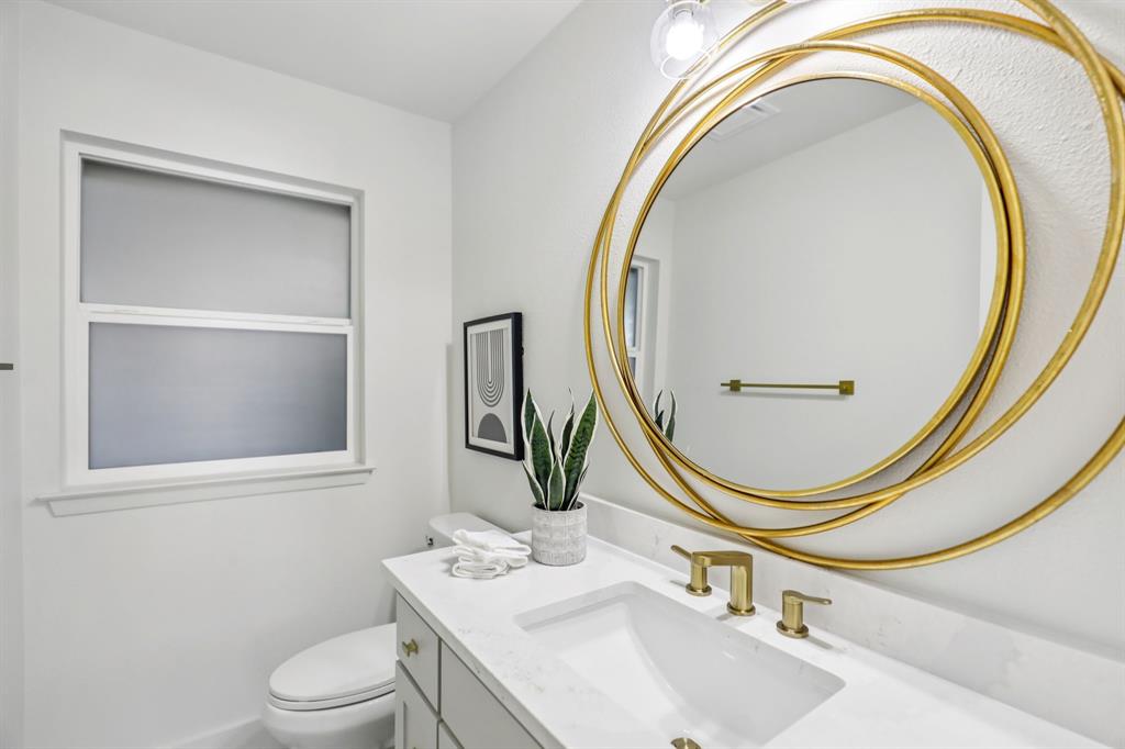 Arlington, Texas 76012, United States, 4 Bedrooms Bedrooms, ,3 BathroomsBathrooms,Residential,Active,237930