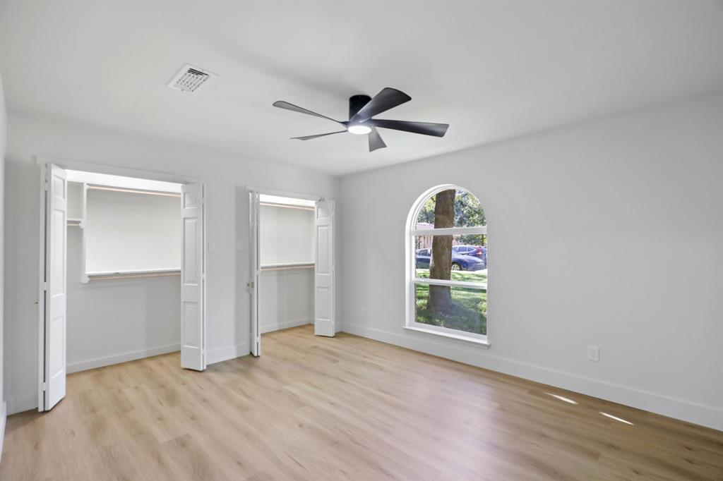 Arlington, Texas 76012, United States, 4 Bedrooms Bedrooms, ,3 BathroomsBathrooms,Residential,Active,237930