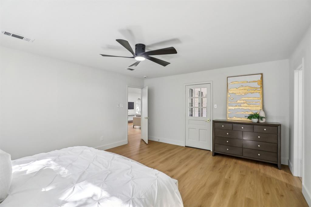 Arlington, Texas 76012, United States, 4 Bedrooms Bedrooms, ,3 BathroomsBathrooms,Residential,Active,237930