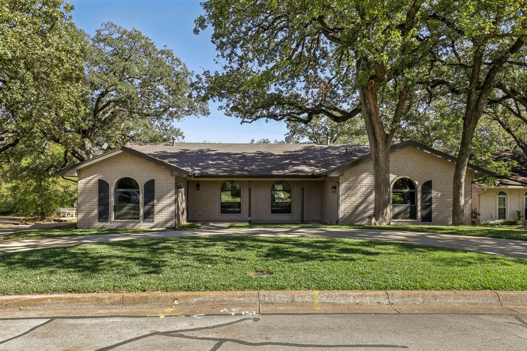 Arlington, Texas 76012, United States, 4 Bedrooms Bedrooms, ,3 BathroomsBathrooms,Residential,Active,237930