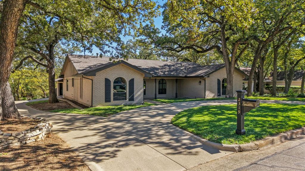 Arlington, Texas 76012, United States, 4 Bedrooms Bedrooms, ,3 BathroomsBathrooms,Residential,Active,237930