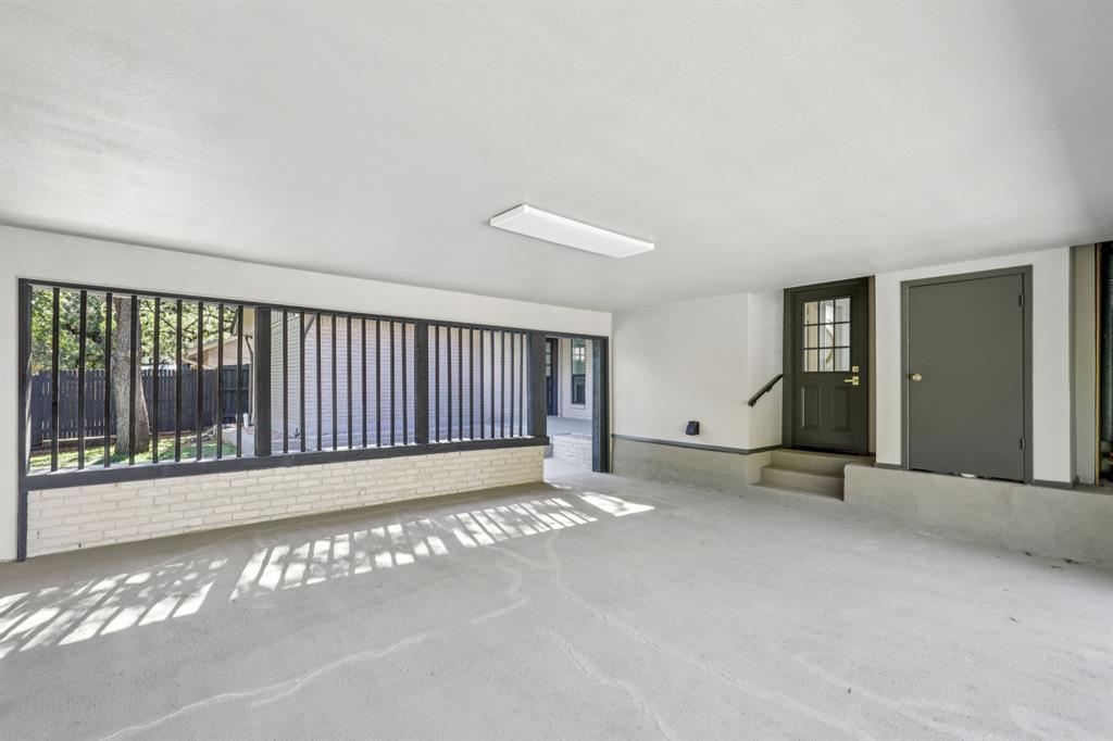 Arlington, Texas 76012, United States, 4 Bedrooms Bedrooms, ,3 BathroomsBathrooms,Residential,Active,237930