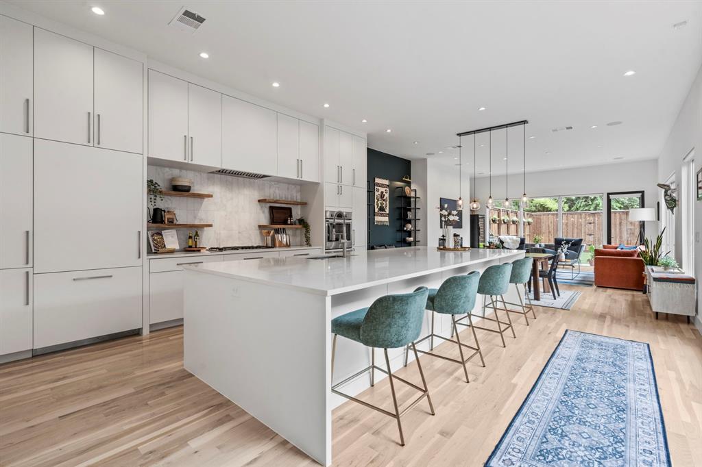 5119 Vickery Boulevard 102