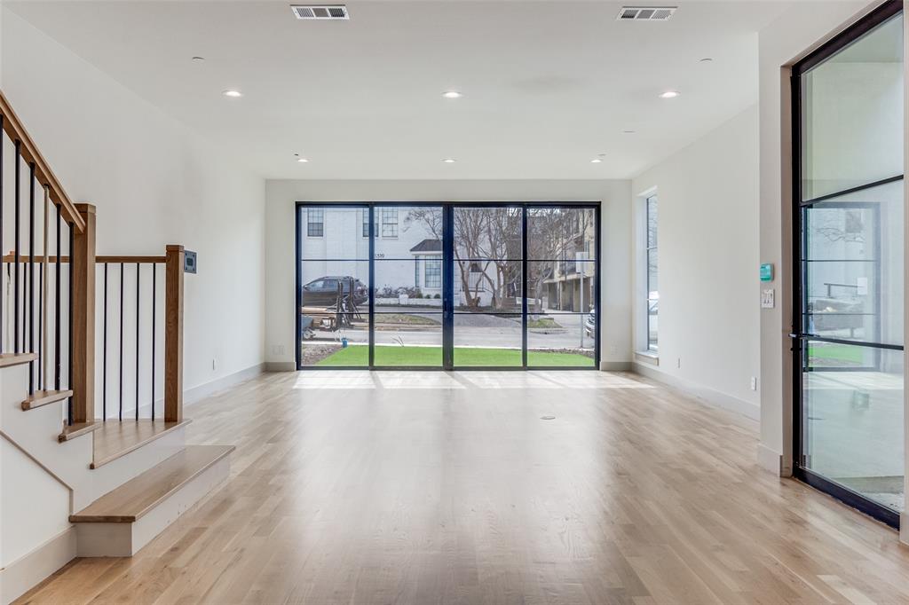 3318 Rosedale Avenue