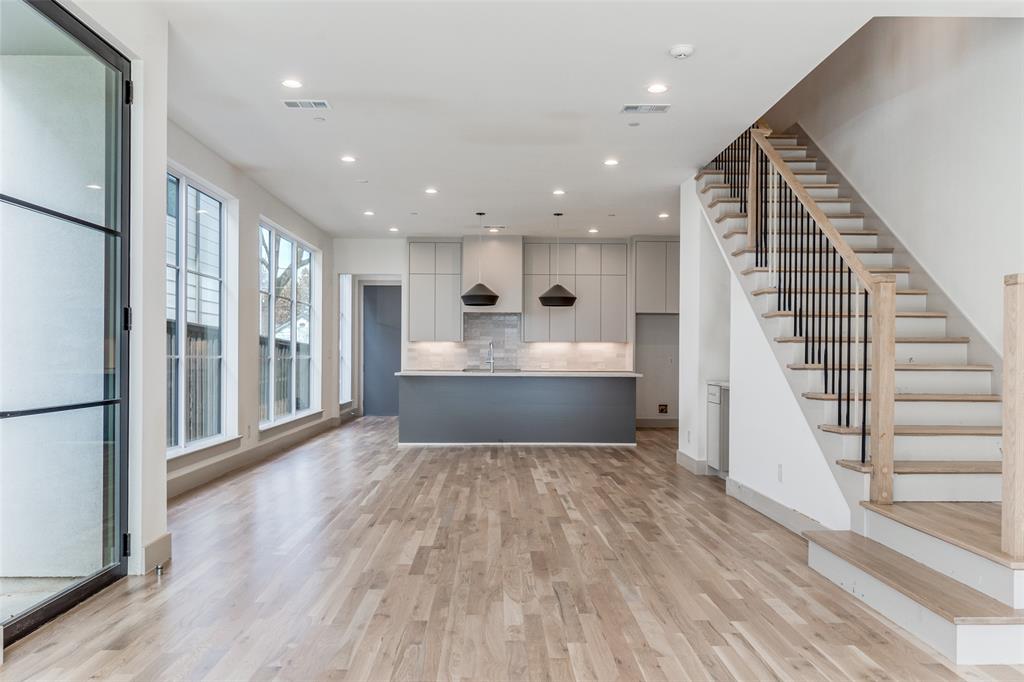 3318 Rosedale Avenue