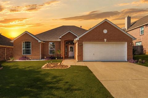 Photo of 2217 Geneva Circle, Denton, TX 76210 (MLS # 21298551)