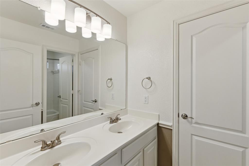 Plano, Texas 75025, United States, 4 Bedrooms Bedrooms, ,4 BathroomsBathrooms,Residential,Active,113426