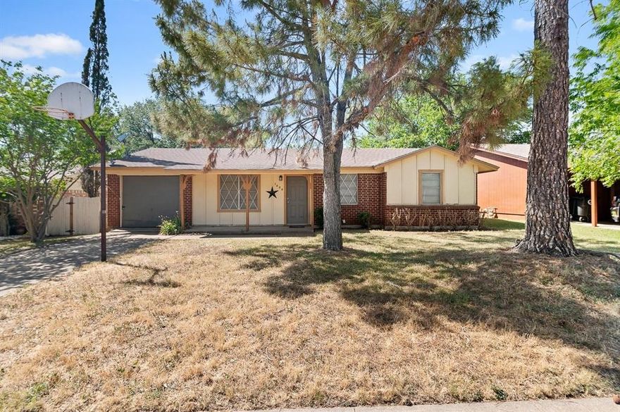This adorable 3 bedroom, 1.5 bath home is a must-see! Featuring tile flooring throughout (no carpet!) and custom cabinetry in the kitchen, this home offers both style and convenience. Step outside to enjoy your private pool, which is maintained by the owner—perfect for cooling off in the Texas heat! A beautiful pine tree welcomes you out front, adding to the home's curb appeal. Plus, there's a one-car garage for parking or extra storage.

Don’t miss out on this cutie—schedule your showing today!