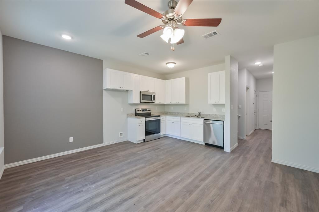 1728 E Powell Avenue