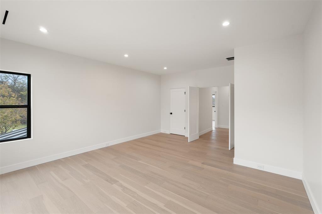 Mantle Manors - Residential