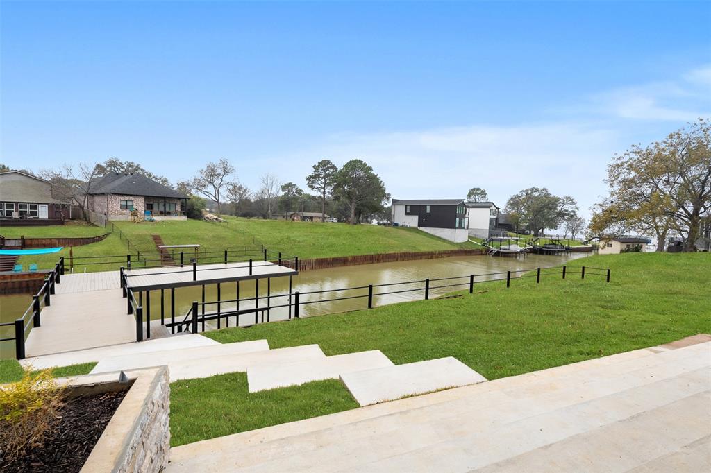 Mantle Manors - Residential