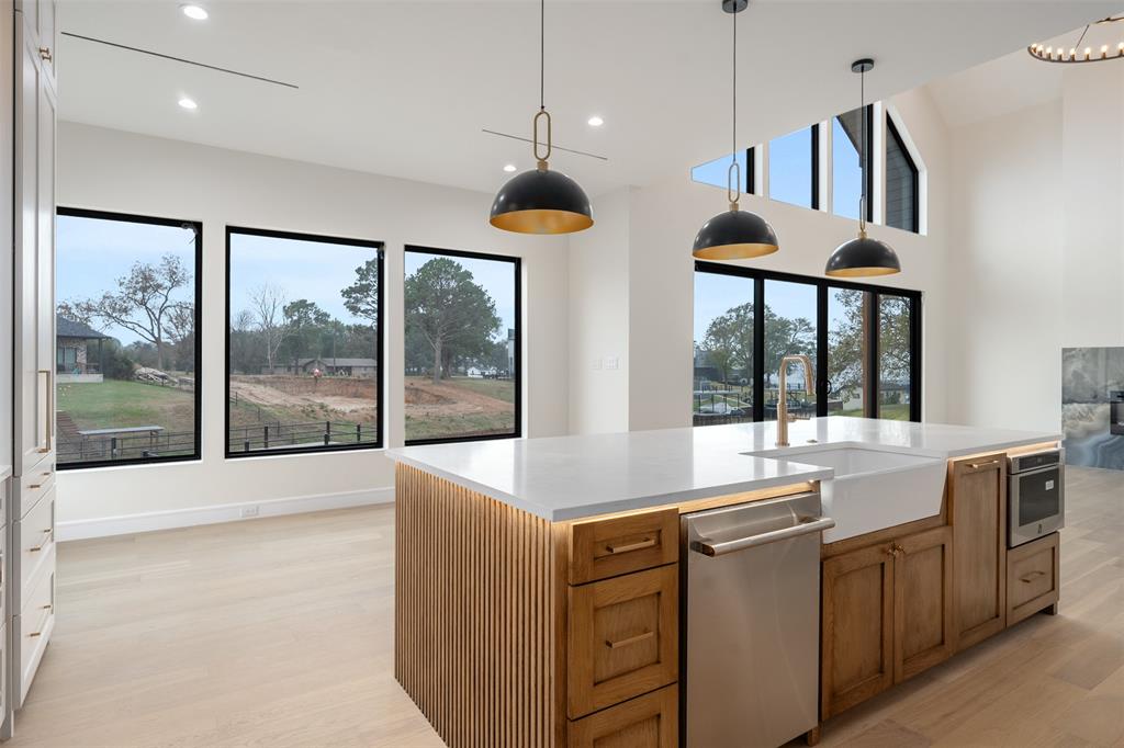 Mantle Manors - Residential