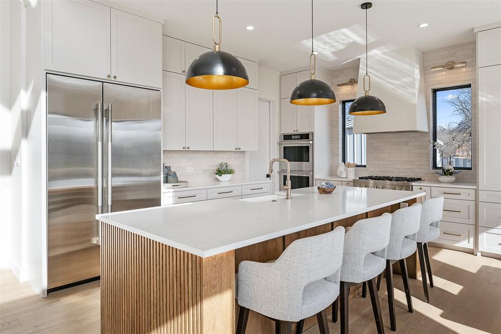 Mantle Manors - Residential