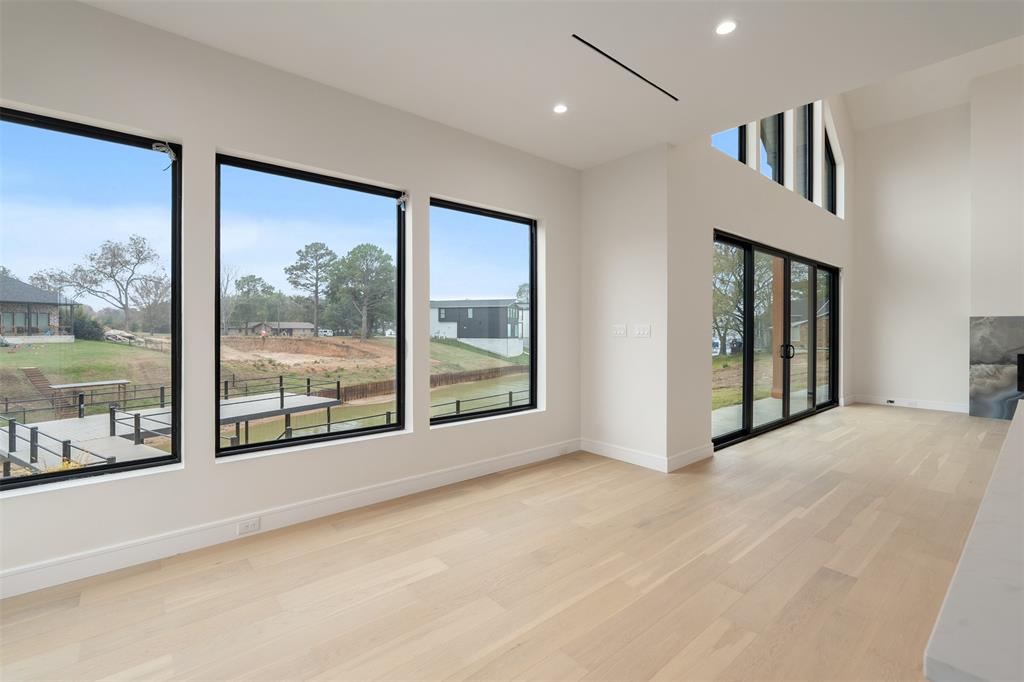 Mantle Manors - Residential