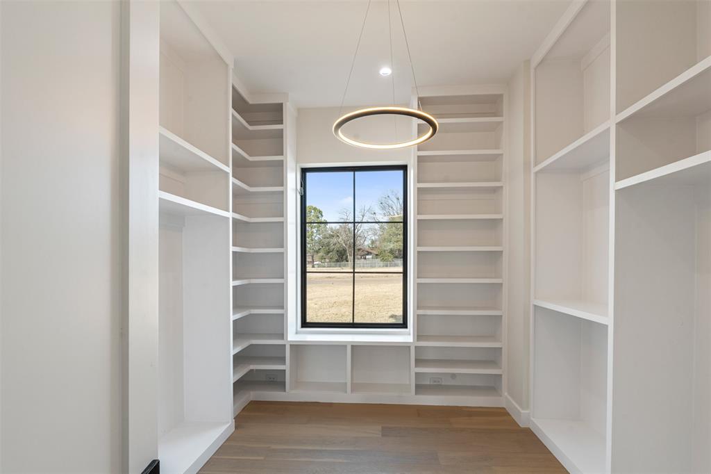 Mantle Manors - Residential