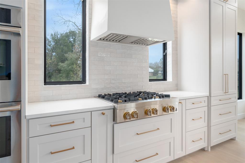 Mantle Manors - Residential