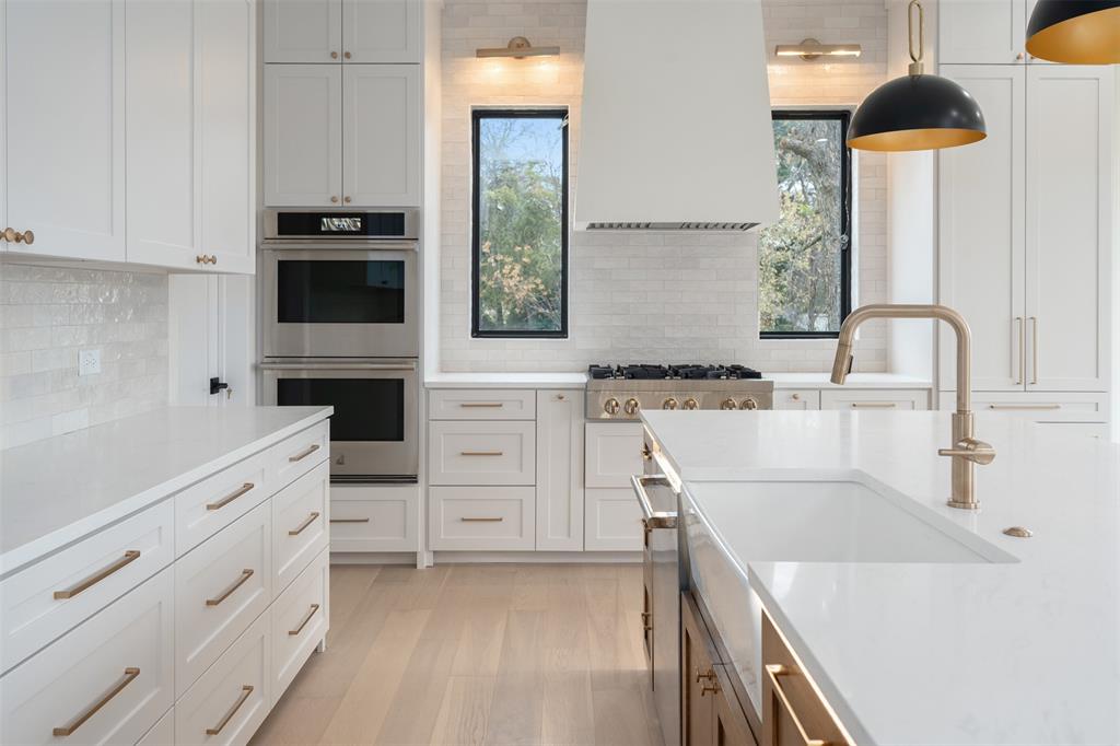 Mantle Manors - Residential