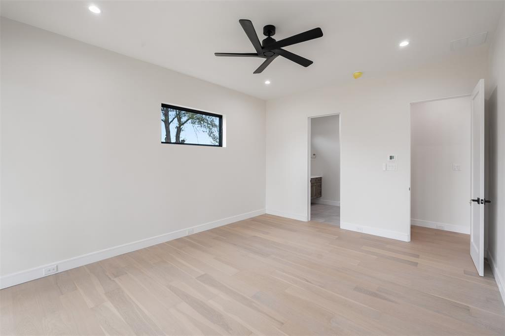 Mantle Manors - Residential