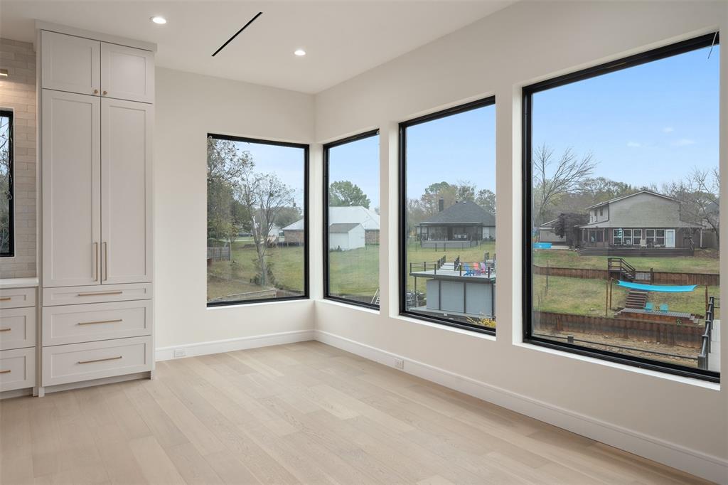 Mantle Manors - Residential