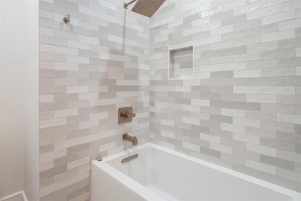 Mantle Manors - Residential