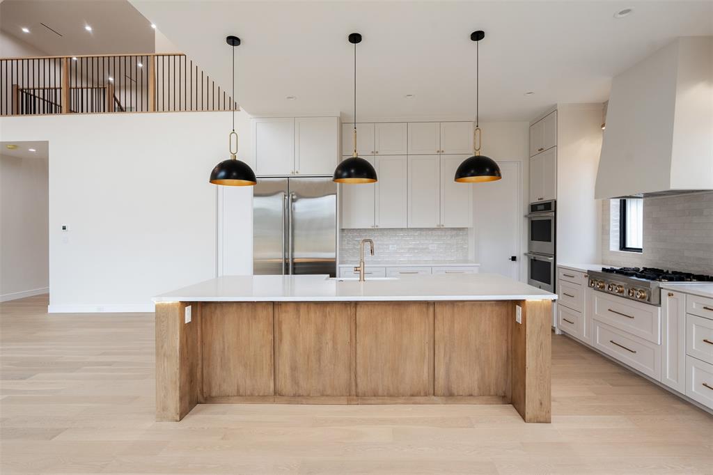 Mantle Manors - Residential