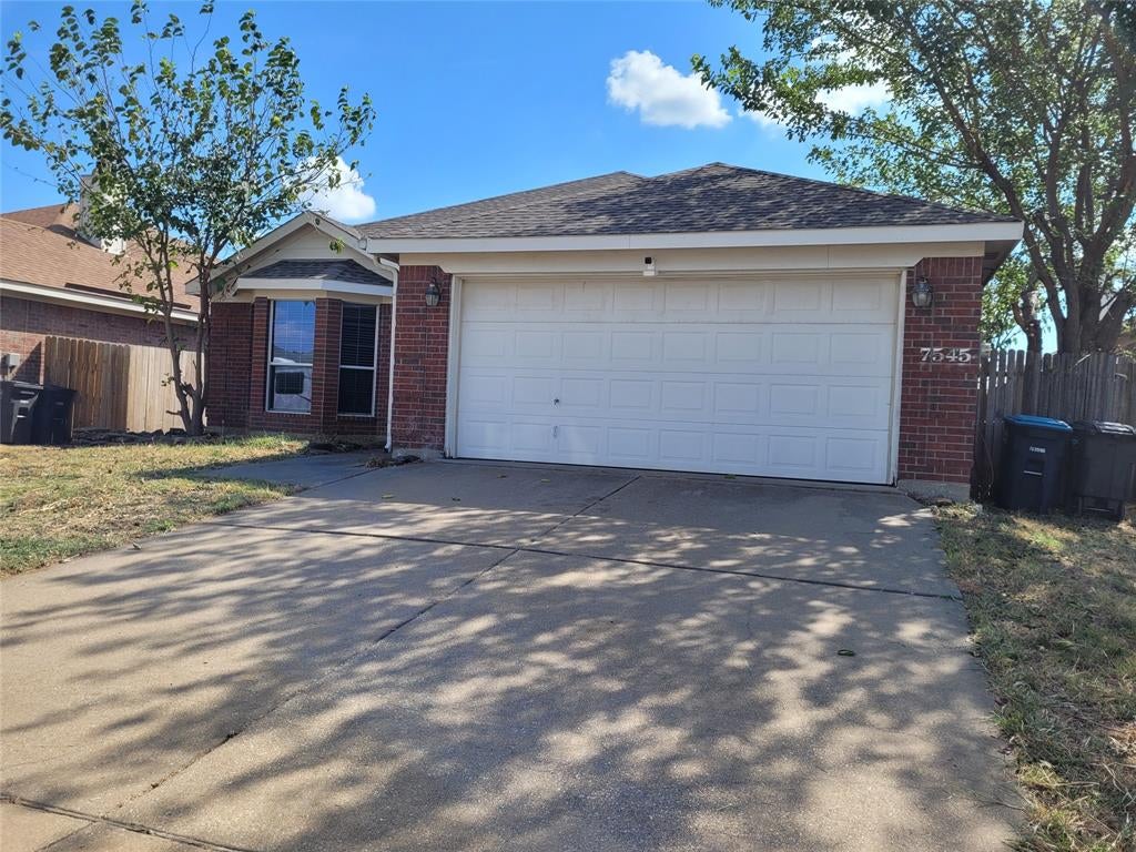Photo of 7545 Diamond Springs Trail, Fort Worth, TX 76123 (MLS # 21387560)