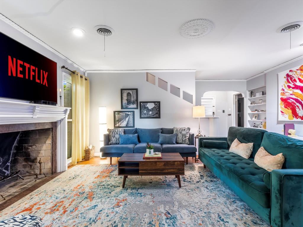 315 N Montreal Avenue