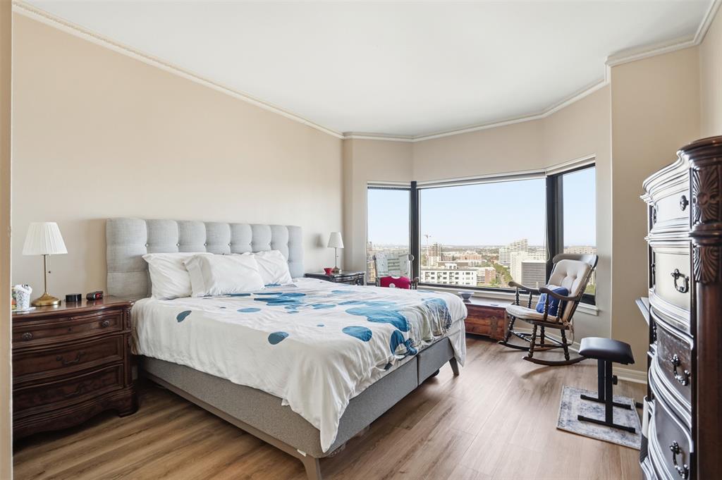 La Tour Condos - Residential