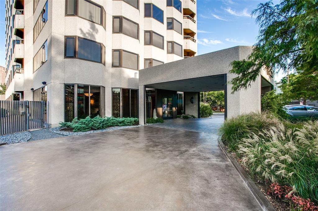 La Tour Condos - Residential