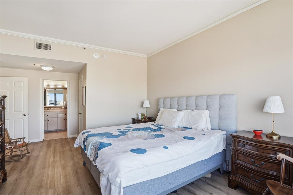 La Tour Condos - Residential