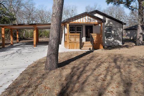 912 Netherland Drive Seagoville TX 75159