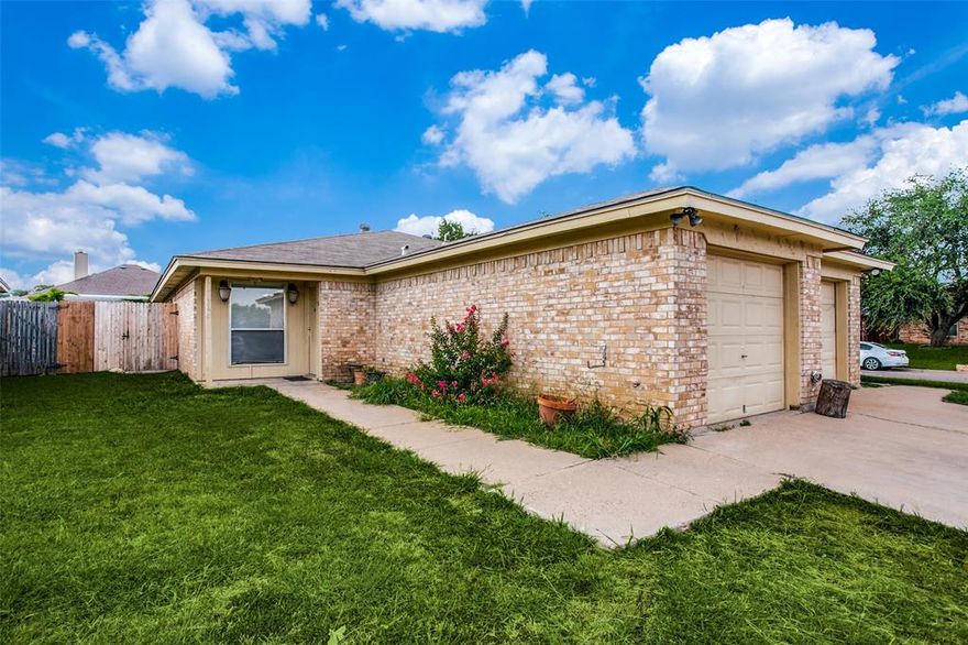 RARE 6-DOOR INVESTMENT PORTFOLIO! This unique package includes three well-maintained duplexes (6 total units) located on the same block in Fort Worth: 3600, 3602, 3616, 3618, and 3624, 3626 Hulen Park Circle. Priced at $960,000, this offering boasts a strong cap rate based on 2025 actual performance.

The portfolio is 100% occupied with a total monthly gross rent of $8,745 ($104,940 per year) as of March 2026. Each unit features a spacious 1,005 sq. ft. layout with 2 bedrooms, 1 bathroom, a 1-car garage, and a private fenced backyard. Several units have been recently renovated with updated flooring and modern kitchens.

The prime location near Hulen Mall ensures high tenant demand and easy access to shopping and dining. These properties are currently professionally managed by Ellis HomeSource, providing the option for a seamless management transition for the new owner. This is a true turn-key, immediate cash-flow opportunity. Sold as a single 3-duplex package only.