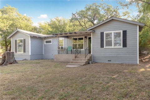 Photo of 424 Wilshire Avenue, Azle, TX 76020 (MLS # 21313356)