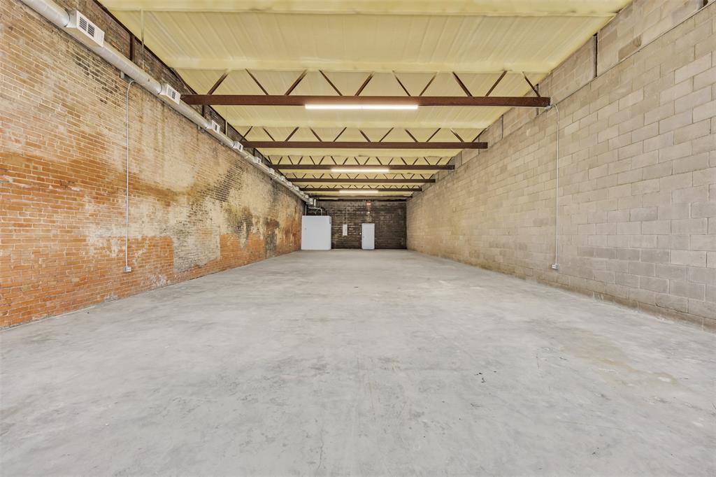 114 E Calhoun Street