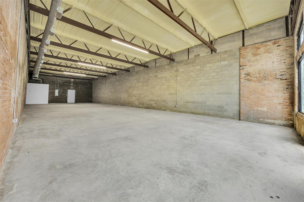 114 E Calhoun Street