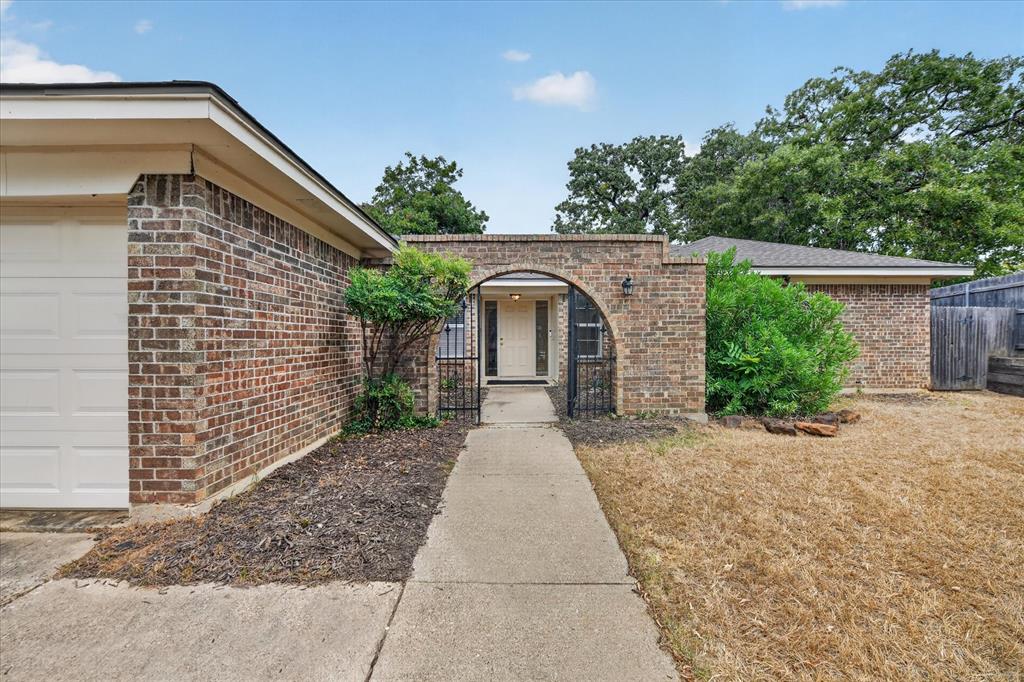 1617 Bent Oak Drive
