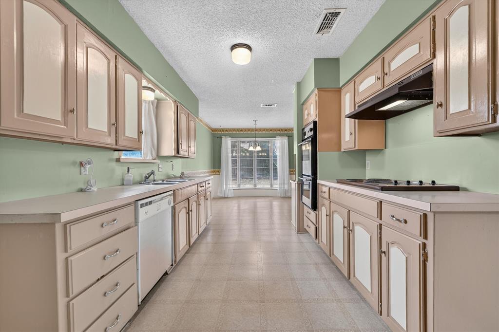 1617 Bent Oak Drive