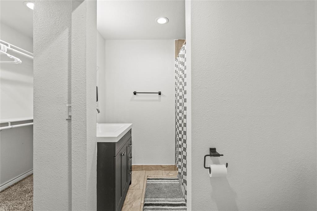 CASA VIEW HEIGHTS NO 8 - Residential Lease