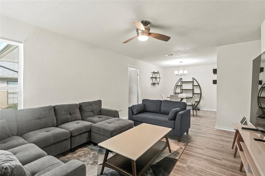 CASA VIEW HEIGHTS NO 8 - Residential Lease