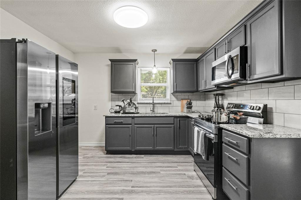 CASA VIEW HEIGHTS NO 8 - Residential Lease